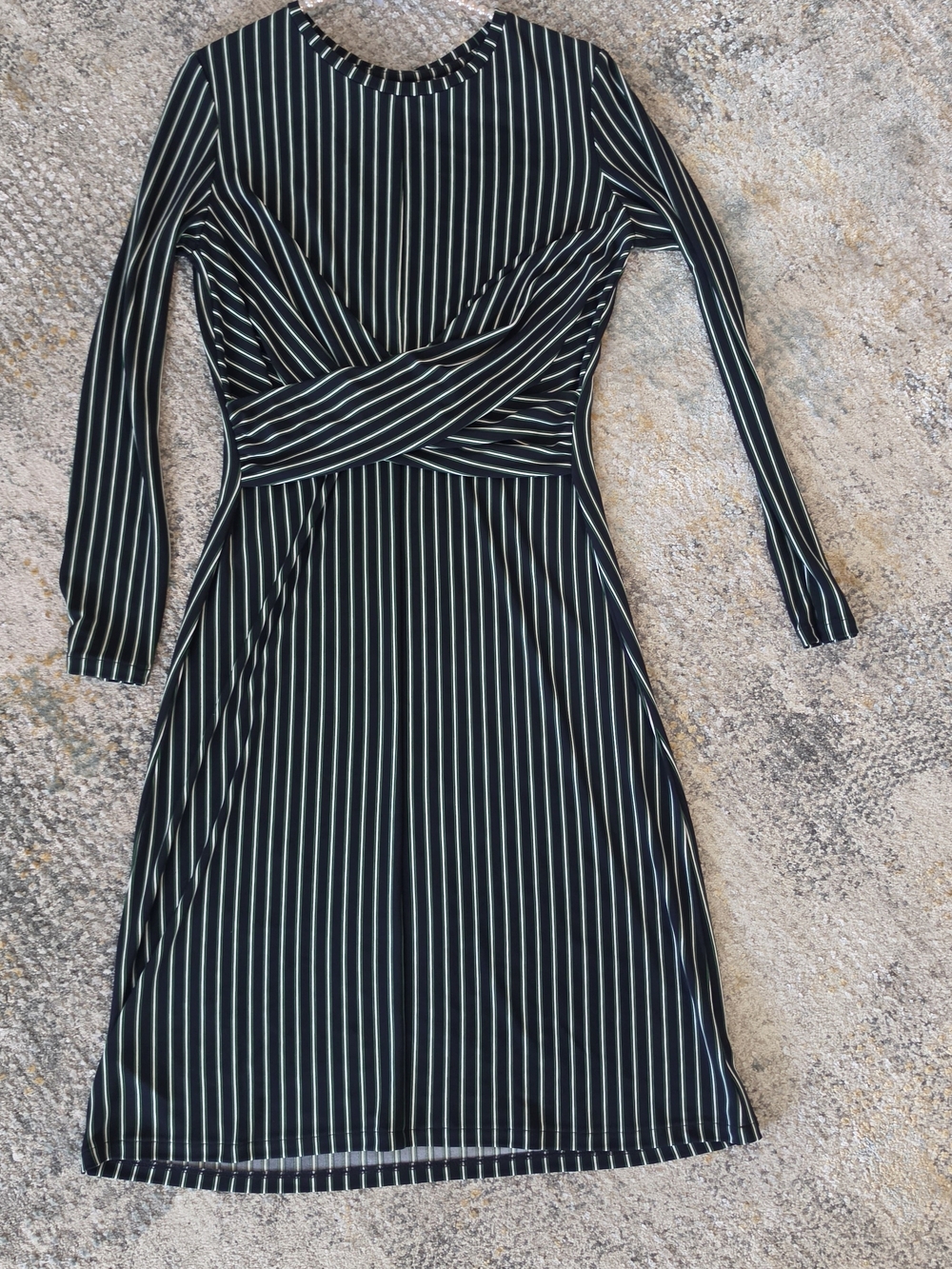 Striped Twist Front Long Sleeve Dress Size 8